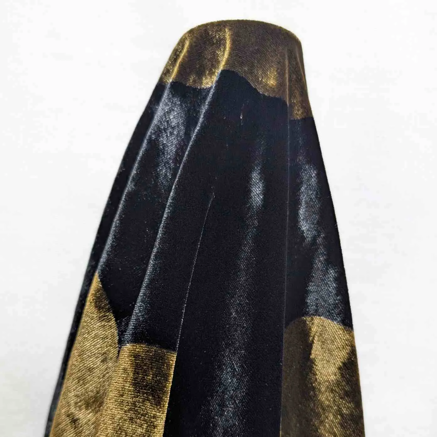 Silk Velvet, Orb
