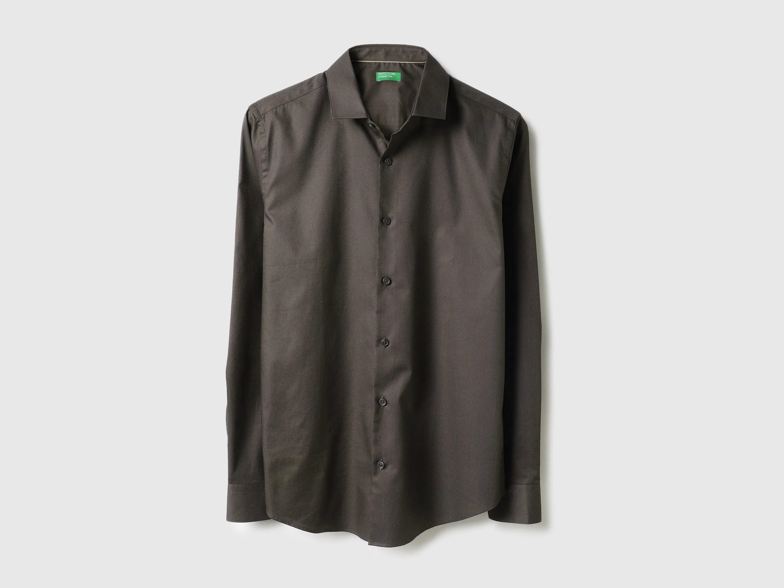 Slim Fit Cut Away Collar Solid Shirts