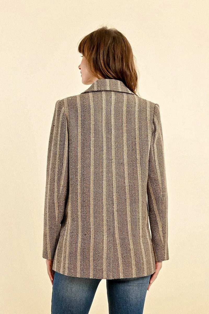 STRIPED AND DOUBLE-BREASTED BLAZER