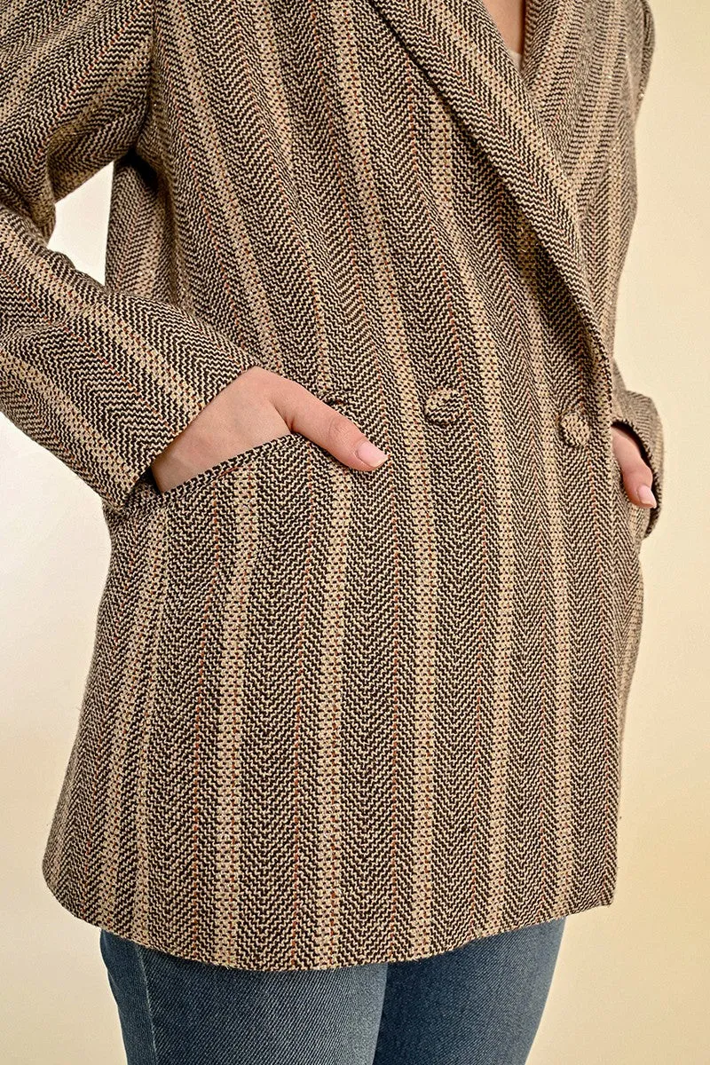 STRIPED AND DOUBLE-BREASTED BLAZER