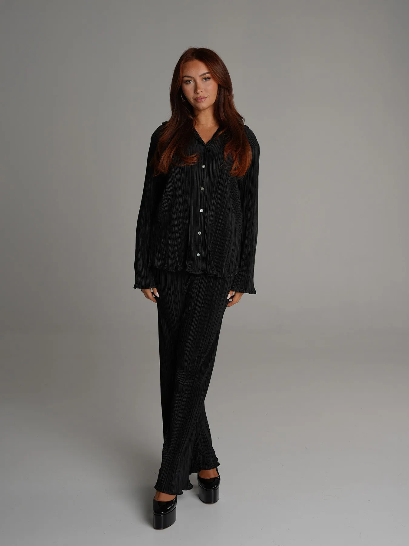 SUNDAZE - Pleated Pants • Black