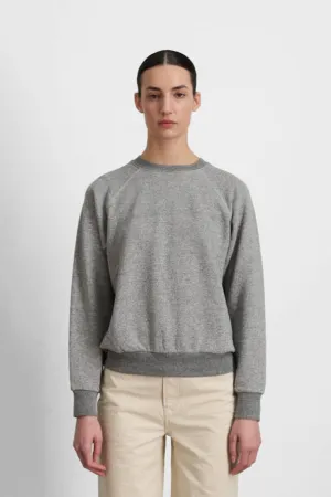 Sweatshirt in Heather Grey