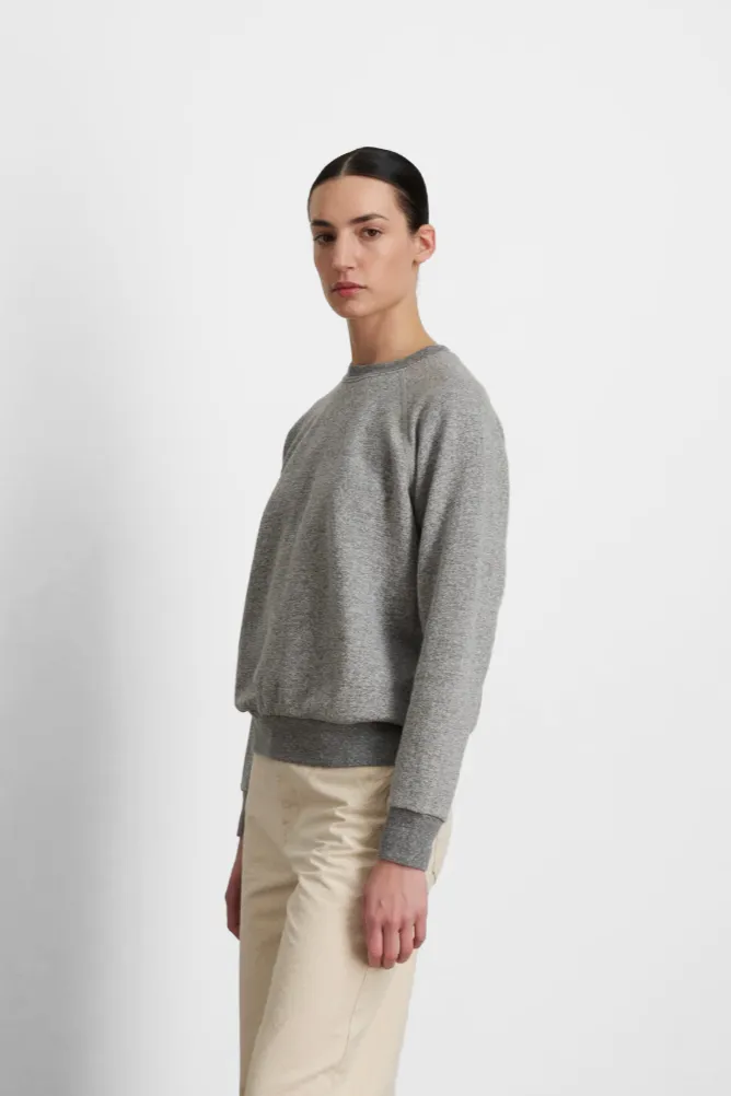 Sweatshirt in Heather Grey