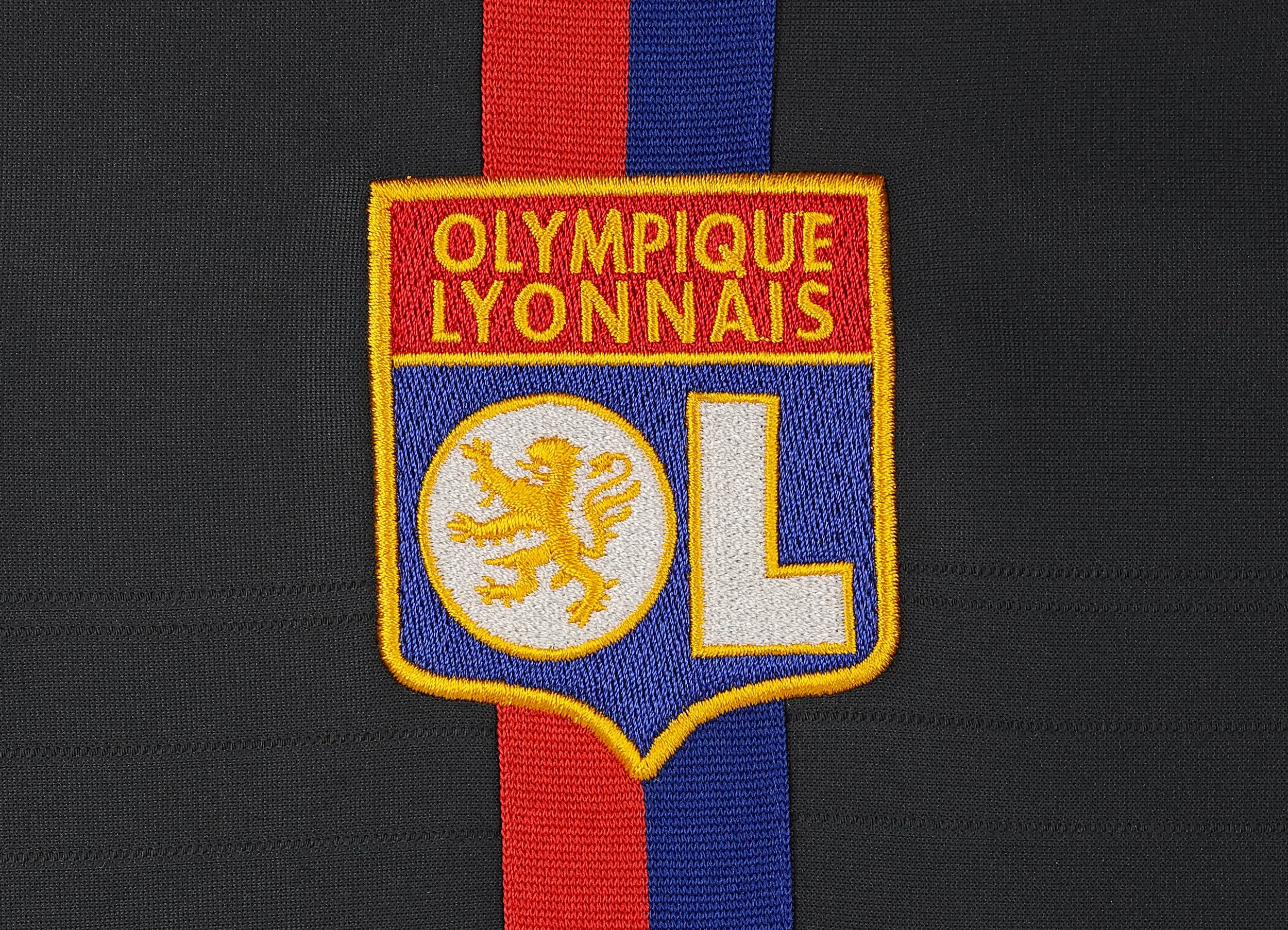 Umbro Olympique Lyonnais Lyon 2003 Govou Away Football Shirt- Grey - M
