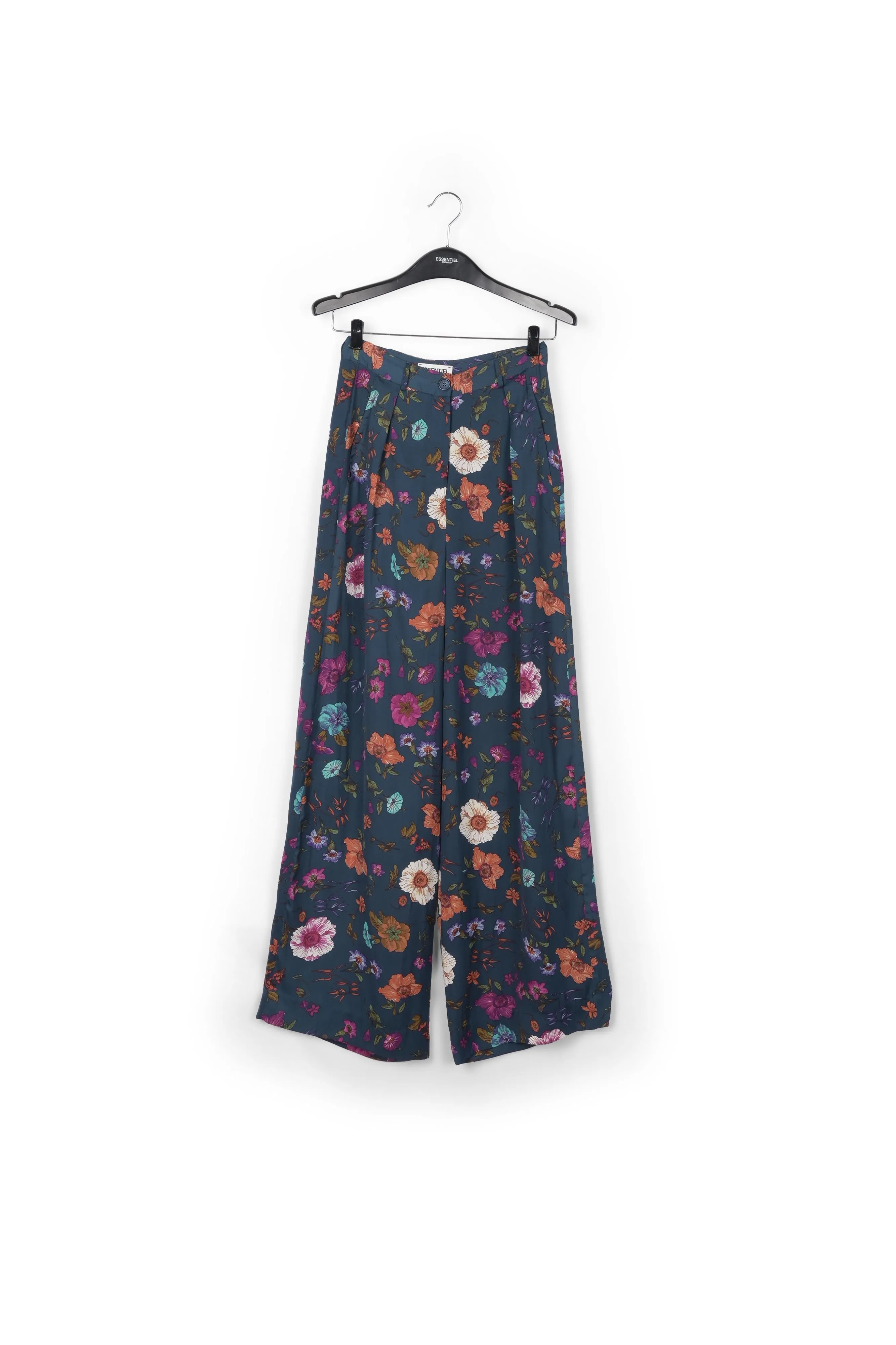 Wide-leg pants