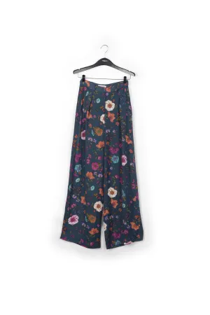 Wide-leg pants