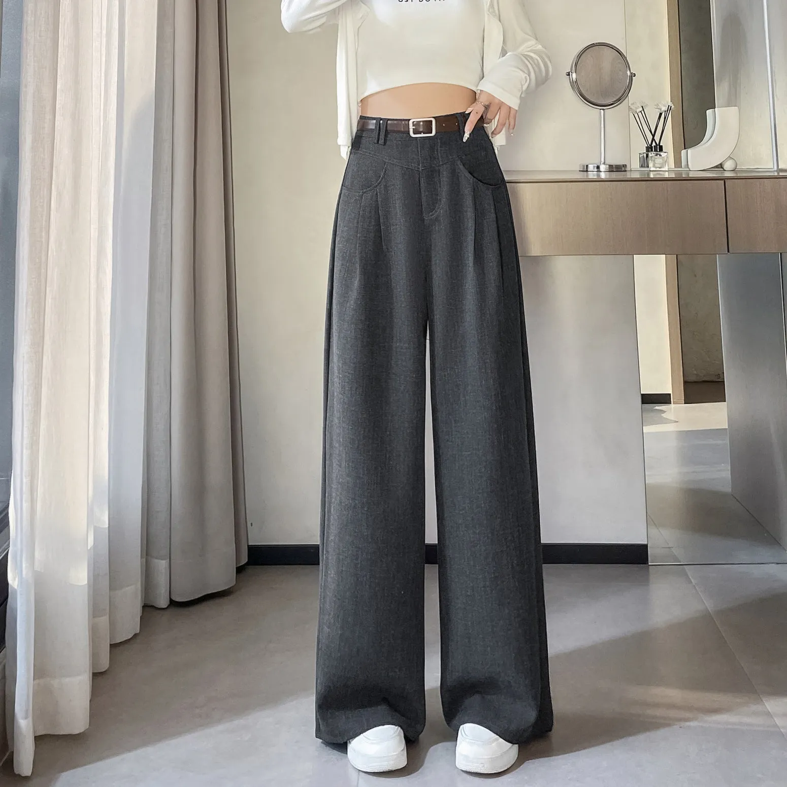 Women's Solid Wide-Leg Pleated Trousers for a Chic Look