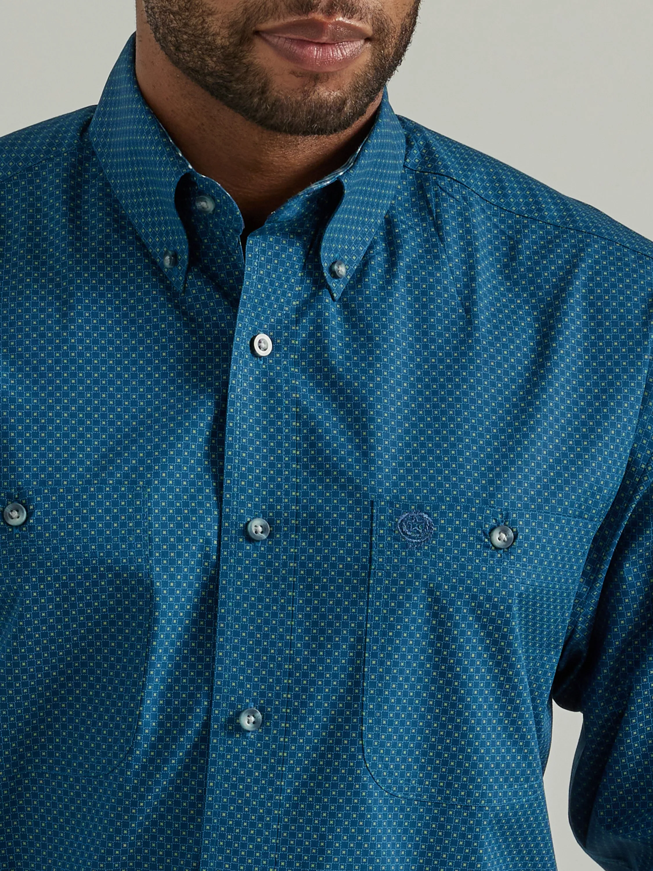 Wrangler Men's George Straight Long Sleeve 2 Packets Blue Shirt