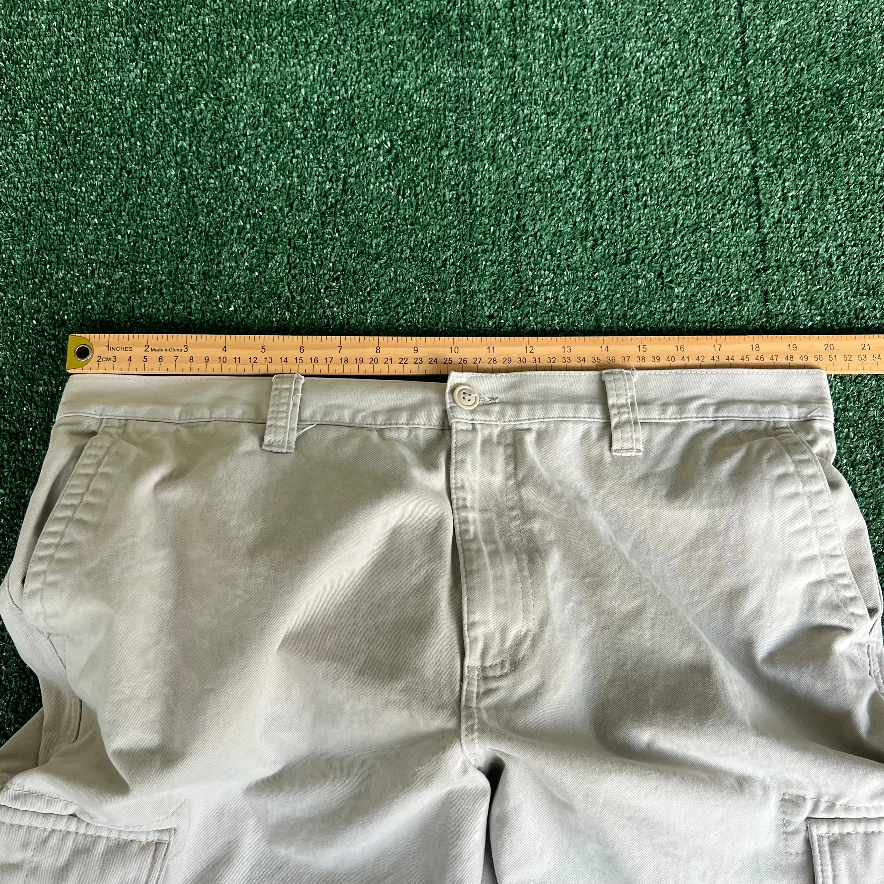 Y2K Old Navy Light Khaki Cargo Wide-Leg Baggy Pants - 39x31.5" 21" Opening